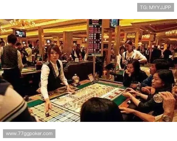 澳门赌场发牌员的月薪揭秘：收入究竟有多少？